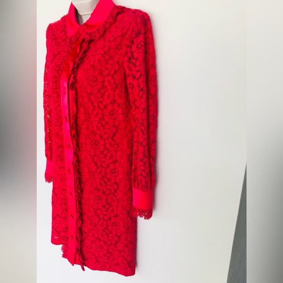 Gucci Dresses & Skirts - Gucci Hot Pink Lace Button- Front Dress. Size 38